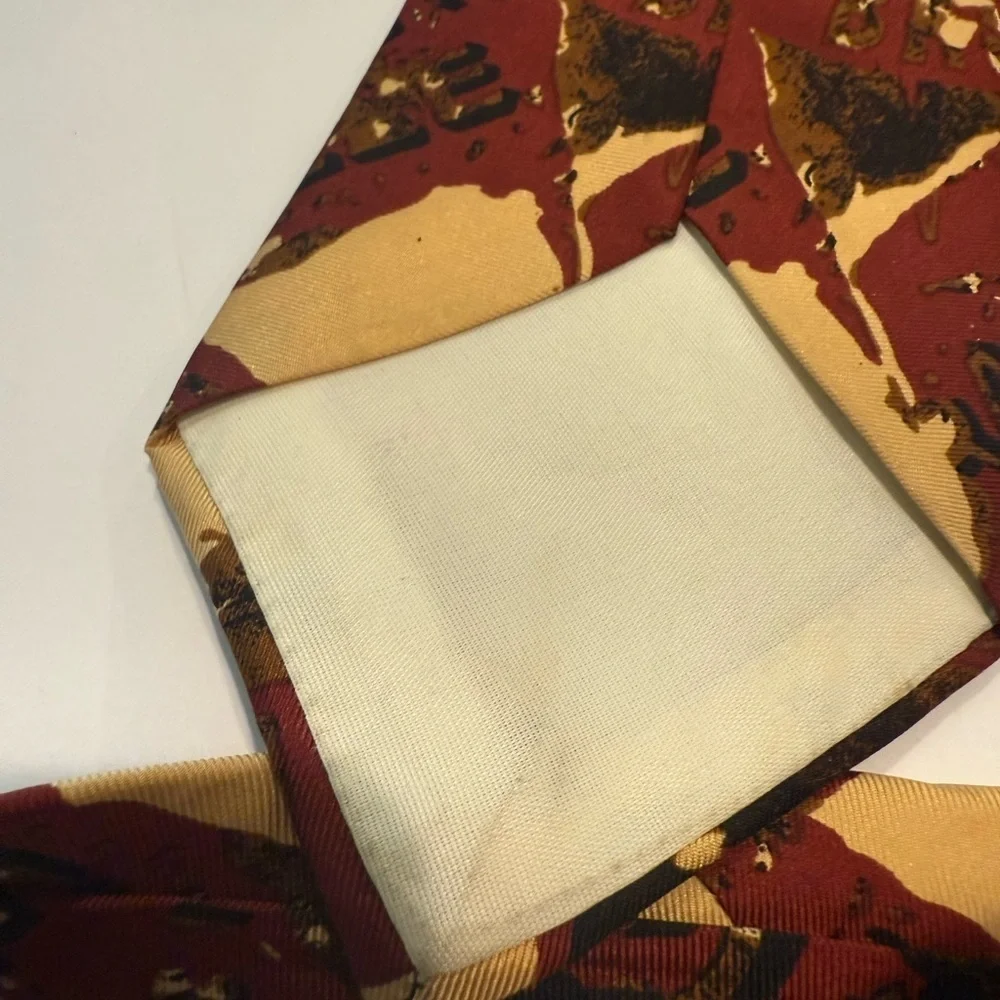 Rare Vintage Lambucci Hotel Carlton Lille Red and Gold Tie